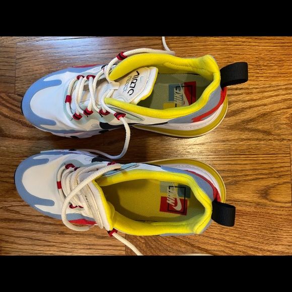 Nike AirMax 270 React - Picture 2 of 6